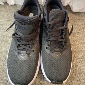 Hoka solimar running shoe size 11 Men New without box Return